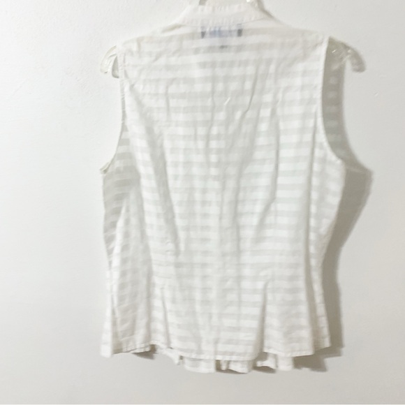 Jones New York Signature Petite Sleeveless Semi Sheer Button Front Blouse Pin - Picture 3 of 13